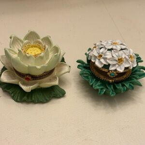 2 Vintage Flower Resin Trinket Boxes